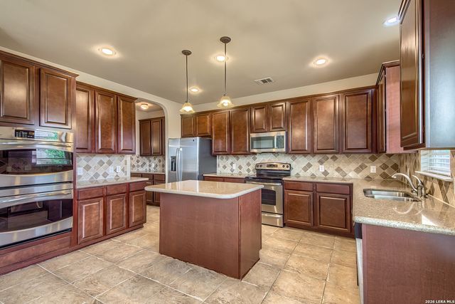 914 ARMOUR DR, Cibolo, TX 78108