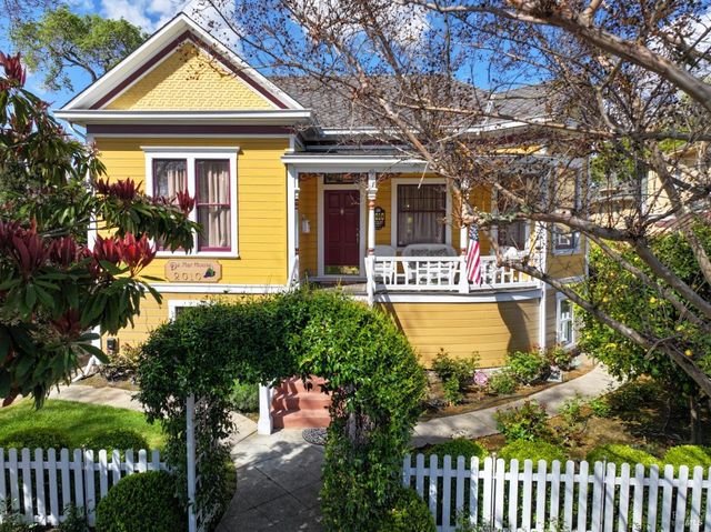 2010 1st St, Napa, CA 94559