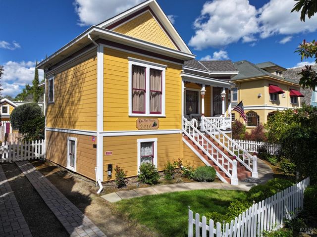 2010 1st St, Napa, CA 94559