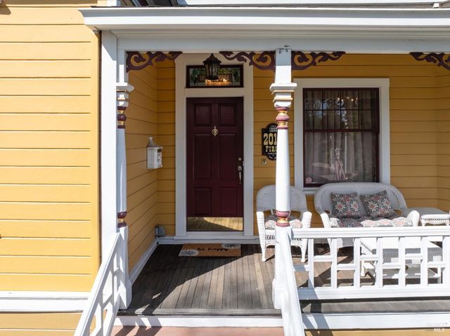 2010 1st St, Napa, CA 94559