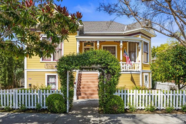 2010 1st St, Napa, CA 94559