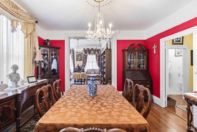 2010 1st St, Napa, CA 94559