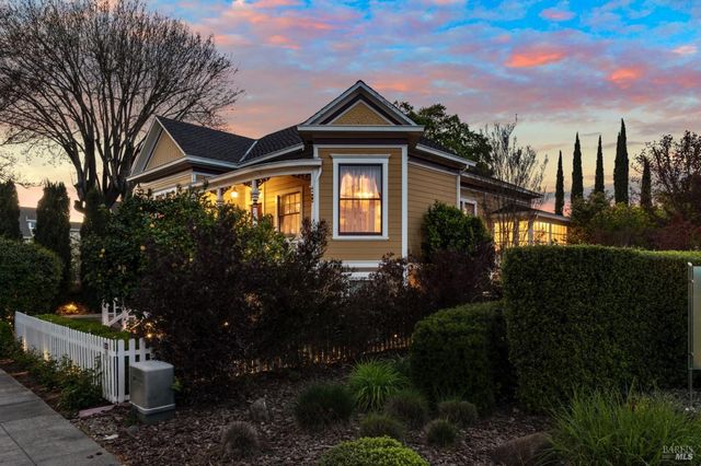 2010 1st St, Napa, CA 94559