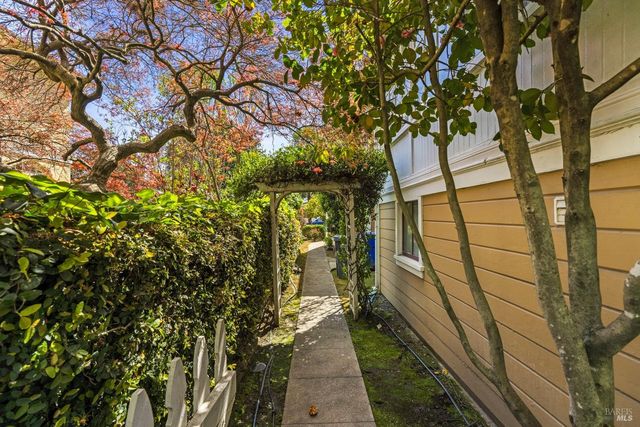 2010 1st St, Napa, CA 94559