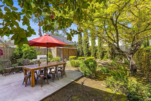 2010 1st St, Napa, CA 94559