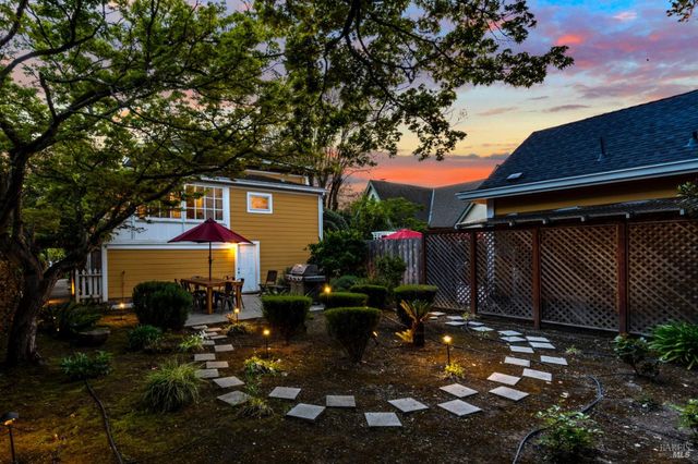 2010 1st St, Napa, CA 94559