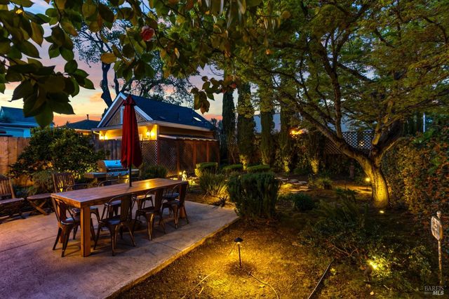 2010 1st St, Napa, CA 94559