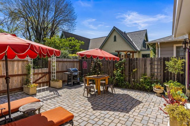 2010 1st St, Napa, CA 94559