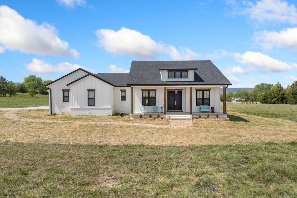 10046 Highway 206 W, Harrison, AR 72601
