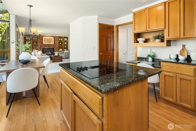 15046 SE 65th Street, Bellevue, WA 98006
