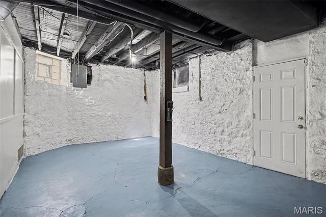 5011 Alaska Avenue, St Louis, MO 63111