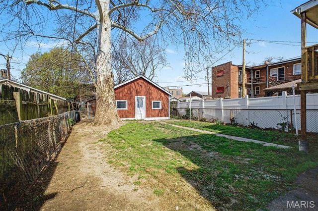 5011 Alaska Avenue, St Louis, MO 63111