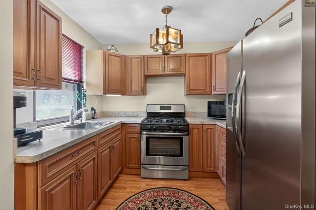 128 Virginia Road B, White Plains, NY 10603