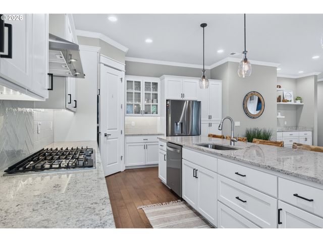 28565 Sw MCGRAW Ave, Wilsonville, OR 97070