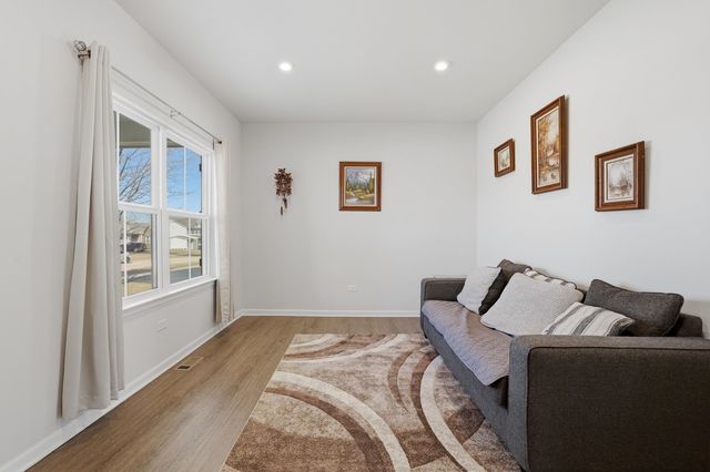 7232 Great Northern Trail, Union, IL 60180