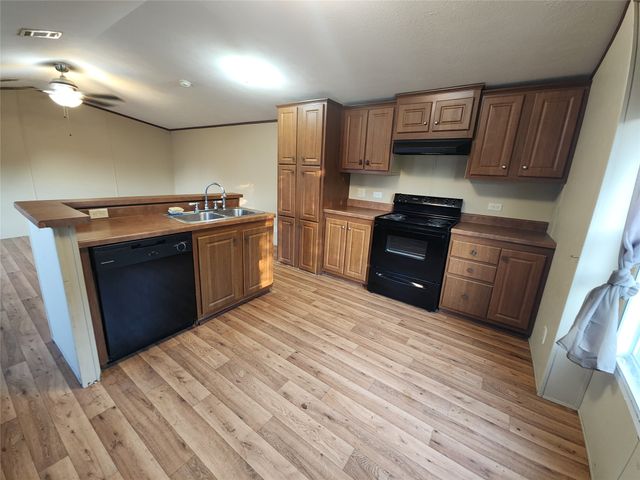 113 Butte Drive, Gun Barrel City, TX 75156