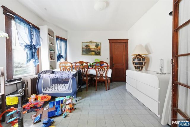 26 Grove Street, Rutherford, NJ 07070
