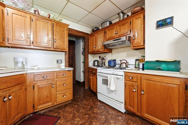 26 Grove Street, Rutherford, NJ 07070