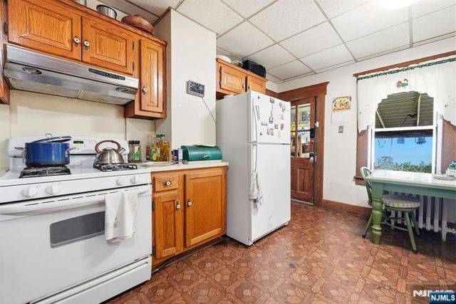 26 Grove Street, Rutherford, NJ 07070