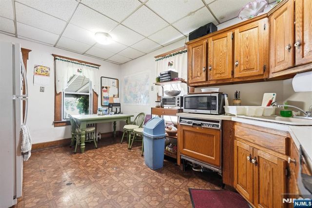 26 Grove Street, Rutherford, NJ 07070