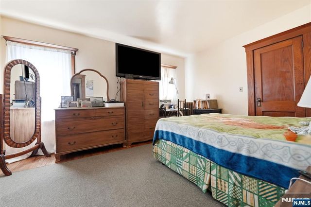 26 Grove Street, Rutherford, NJ 07070