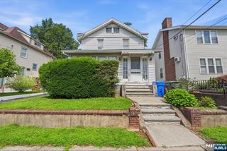 26 Grove Street, Rutherford, NJ 07070