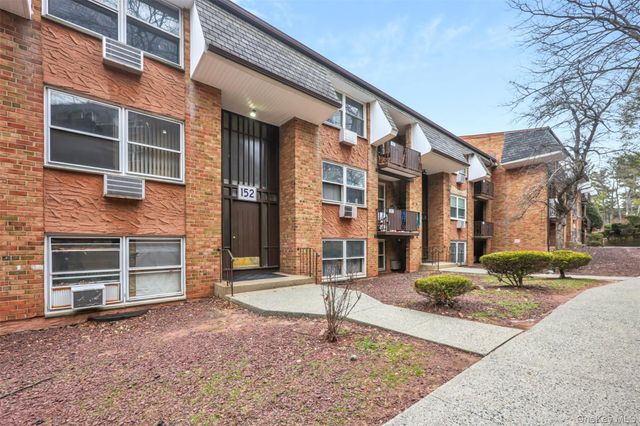 152 Kearsing Parkway F, Monsey, NY 10952