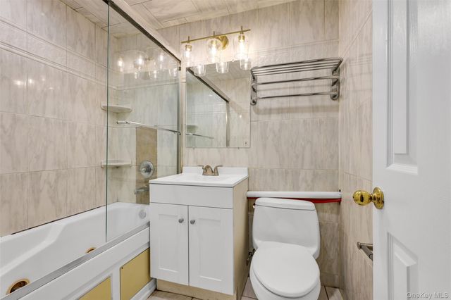 152 Kearsing Parkway F, Monsey, NY 10952