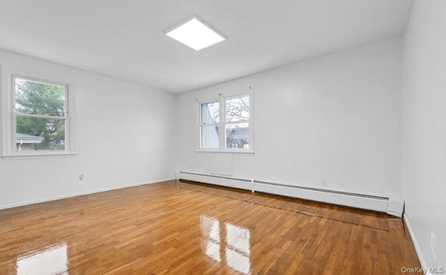 152 Kearsing Parkway F, Monsey, NY 10952