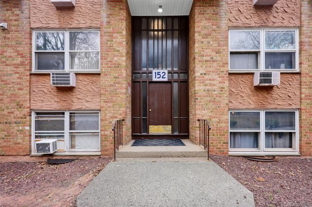 152 Kearsing Parkway F, Monsey, NY 10952