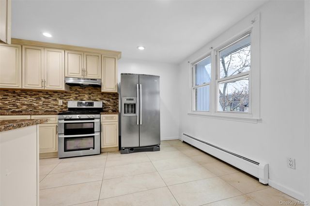 152 Kearsing Parkway F, Monsey, NY 10952