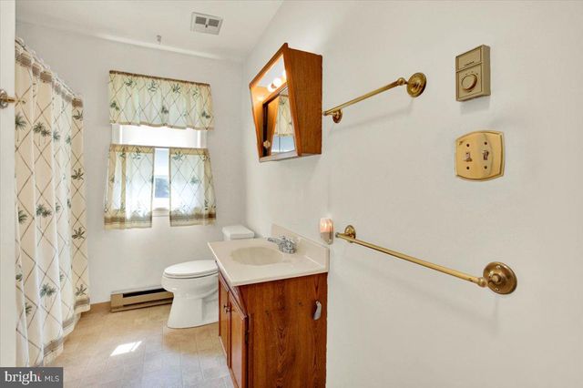 23 PLEVA DR, Fleetwood, PA 19522