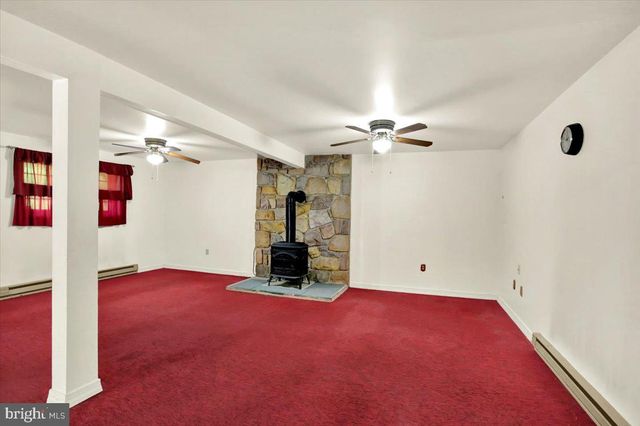 23 PLEVA DR, Fleetwood, PA 19522