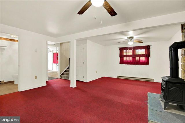23 PLEVA DR, Fleetwood, PA 19522