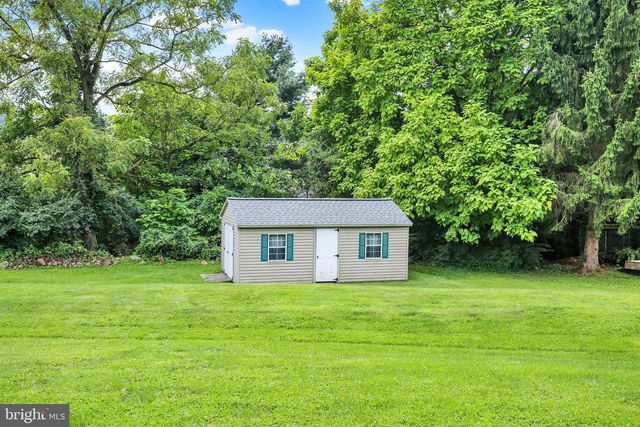 23 PLEVA DR, Fleetwood, PA 19522