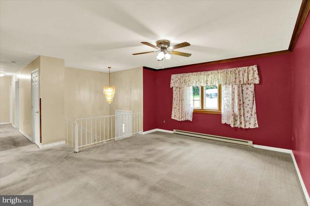23 PLEVA DR, Fleetwood, PA 19522