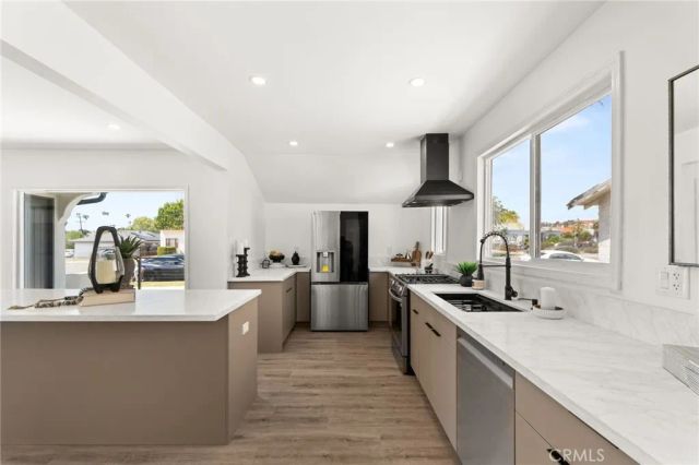 6014 Alviso, Los Angeles, CA 90043
