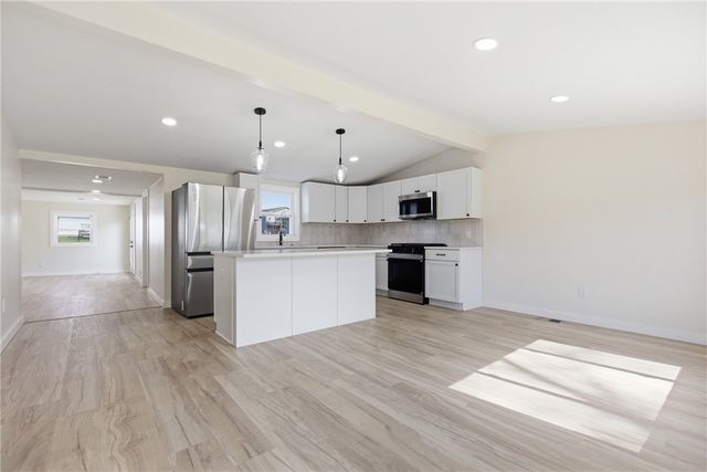265 Ewing St, Meadowlands, PA 15347
