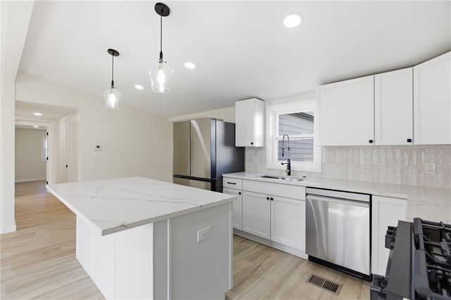 265 Ewing St, Meadowlands, PA 15347