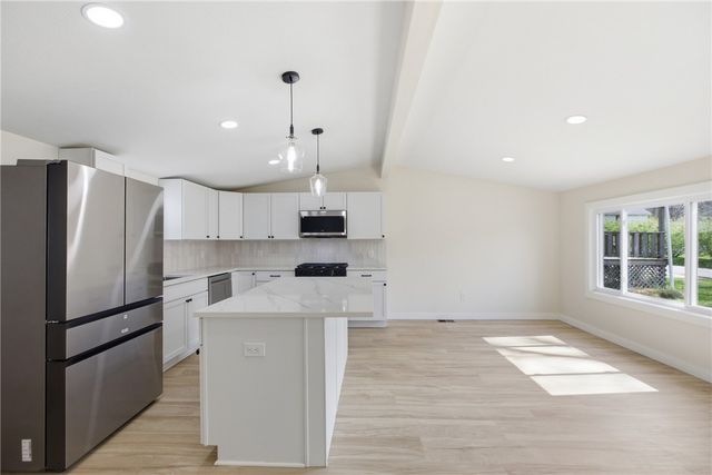 265 Ewing St, Meadowlands, PA 15347