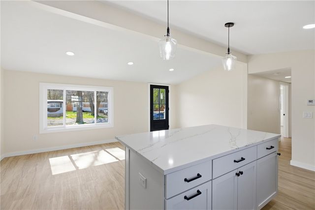 265 Ewing St, Meadowlands, PA 15347