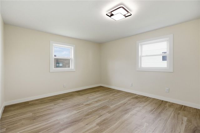 265 Ewing St, Meadowlands, PA 15347