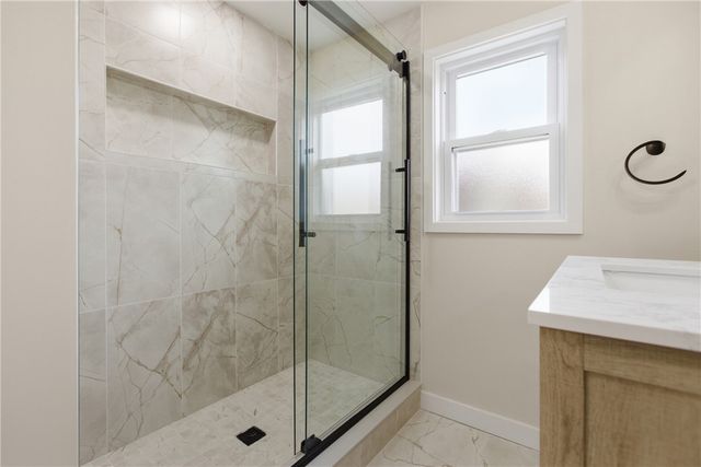 265 Ewing St, Meadowlands, PA 15347