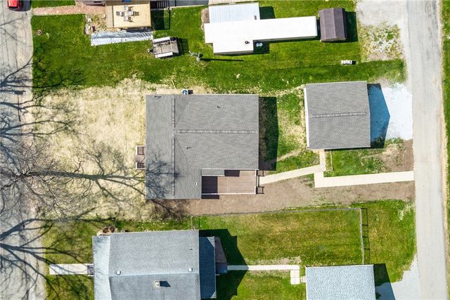 265 Ewing St, Meadowlands, PA 15347
