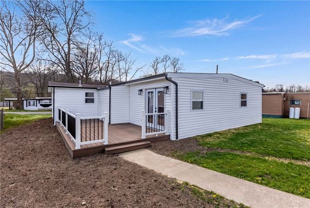 265 Ewing St, Meadowlands, PA 15347