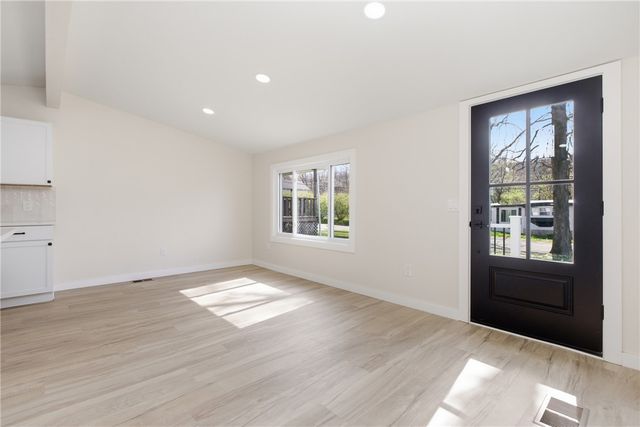 265 Ewing St, Meadowlands, PA 15347
