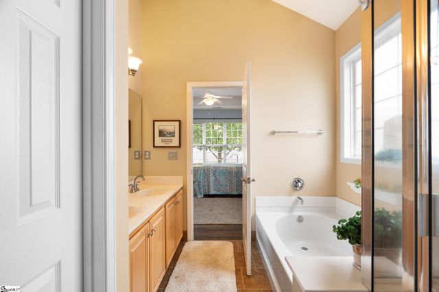 830 Laurelcreek Drive, Boiling Springs, SC 29316