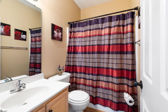 830 Laurelcreek Drive, Boiling Springs, SC 29316