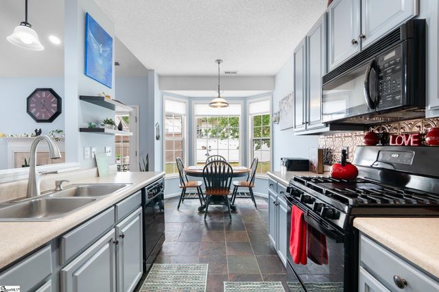 830 Laurelcreek Drive, Boiling Springs, SC 29316