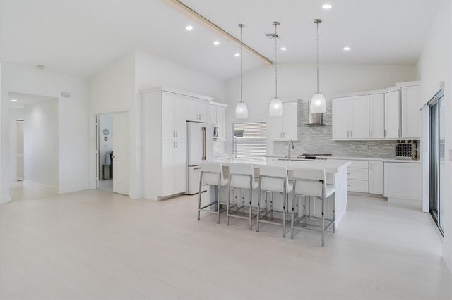 3780 Cypress Lake Drive, Lake Worth, FL 33467